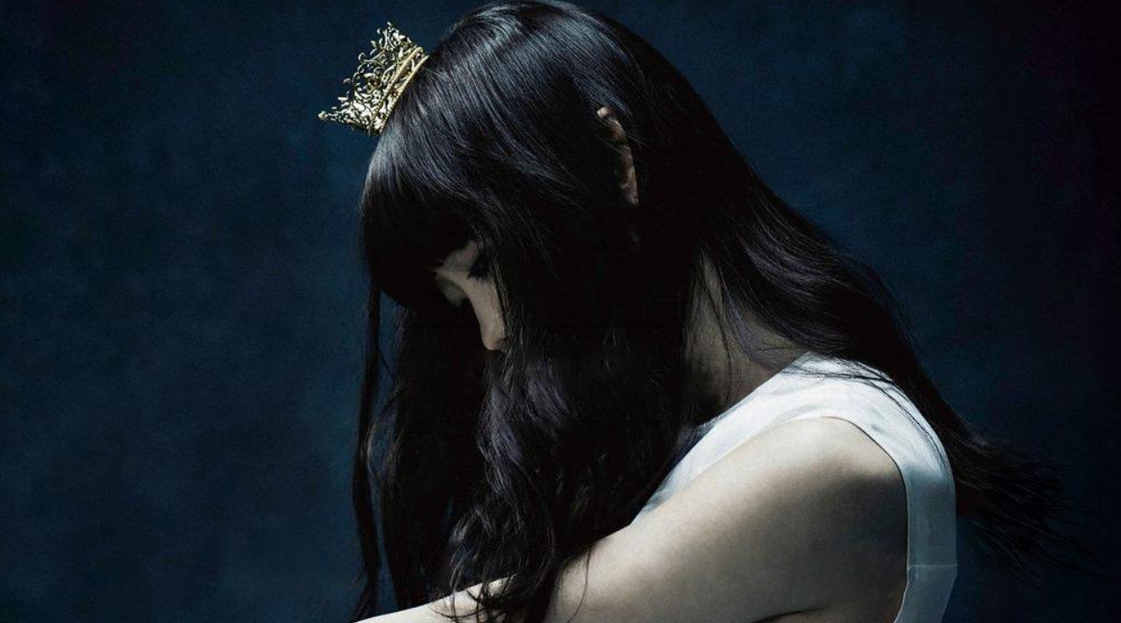 ประวัติ Aimer นักร้องเสียงสวรรค์เจ้าของเพลงประกอบอนิเมะดัง (Gundam, Fate, Kimetsu no Yaiba) จากเส้นเสียงที่เกือบสูญเสีย สู่ตำนาน J-Pop!